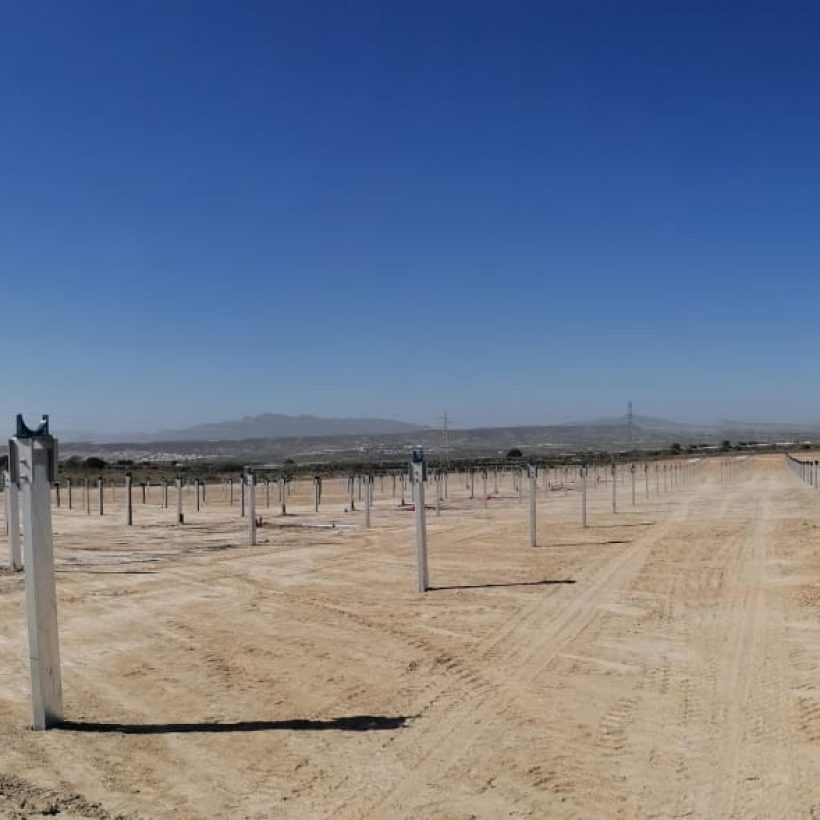 Instalación módulos fotovoltaicos técnico construcción proyecto solar profesional